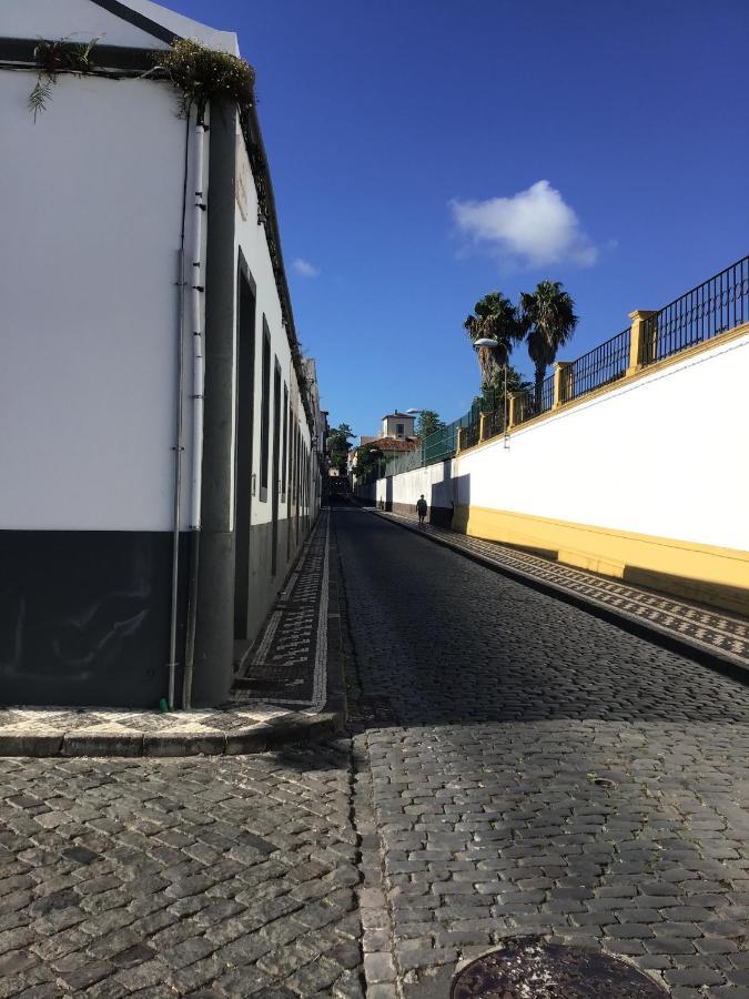 Yellow Flat One Azores Πόντα Ντελγκάντα Εξωτερικό φωτογραφία